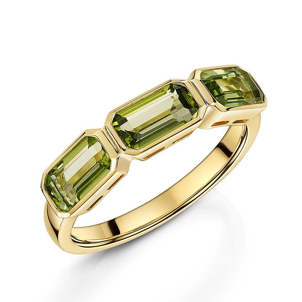 9ct Yellow Gold Peridot 3 Stone Ring