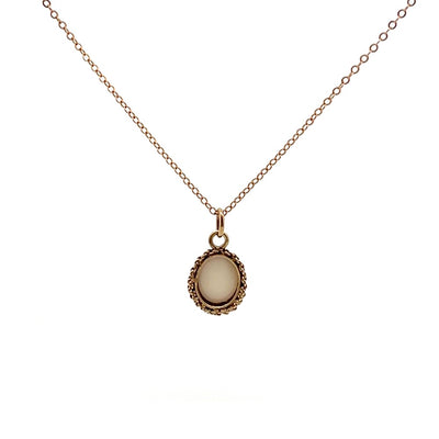 9ct Opal Pendant & Chain £350
