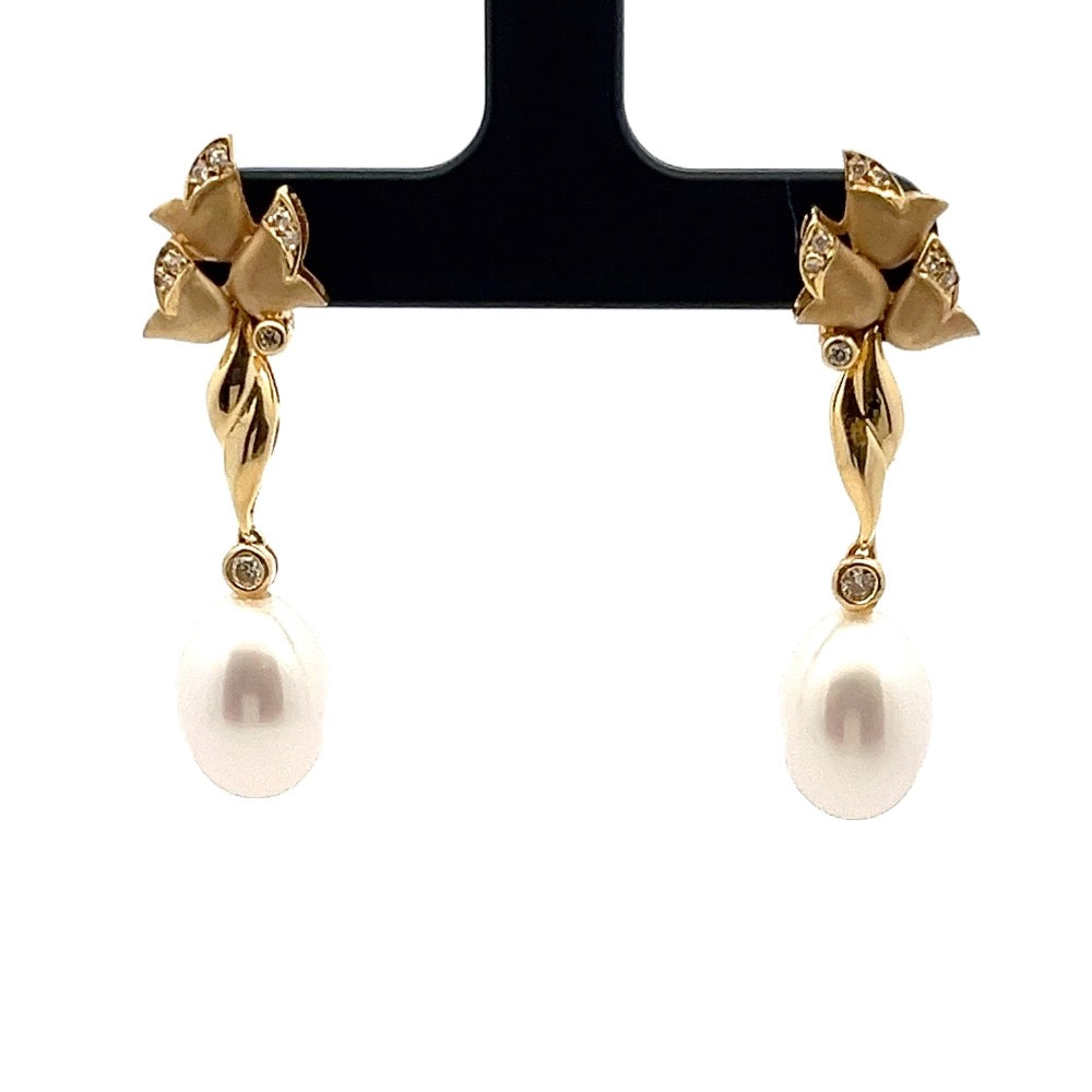 14ct Gold Cultured Pearl Earrings N.V. £1200