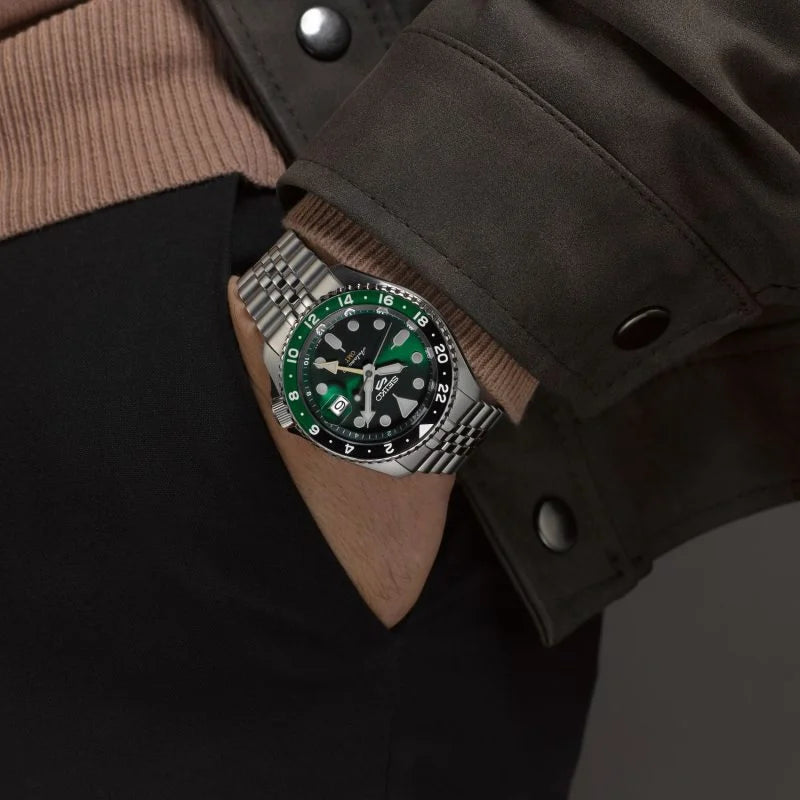 Seiko 5 Sports SKX GMT Bi-Colour Green