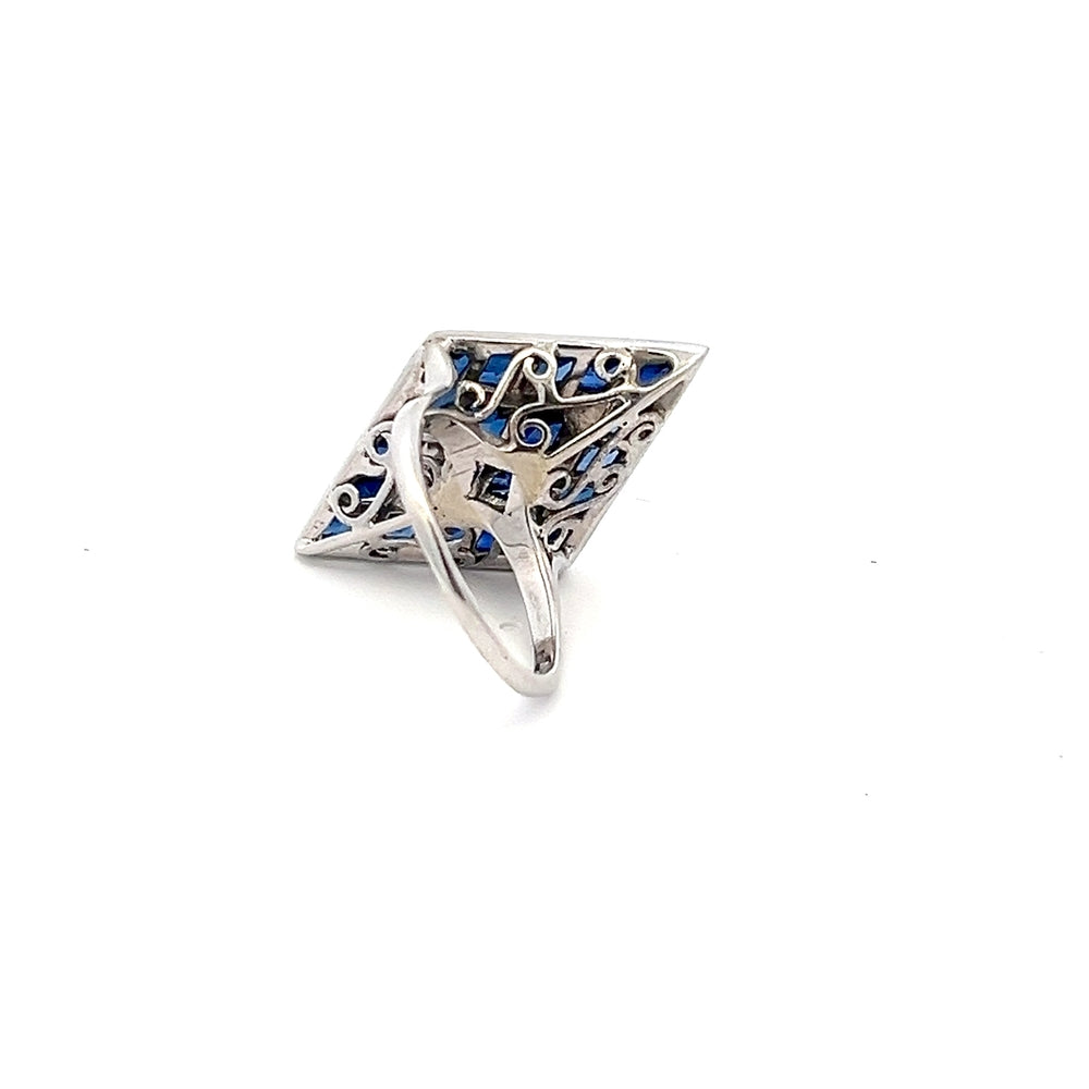 9ct Gold Fancy Style Sapp/Dia Ring N.V £1800