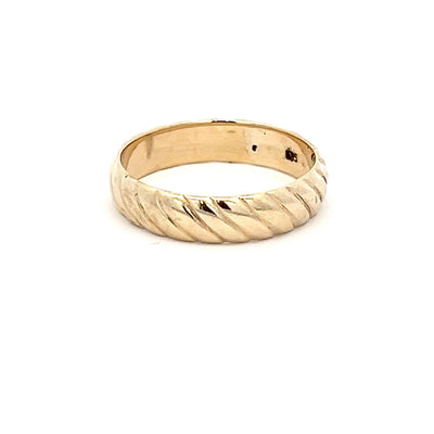 14ct Gold Band With Twist Pattern N.V. £800