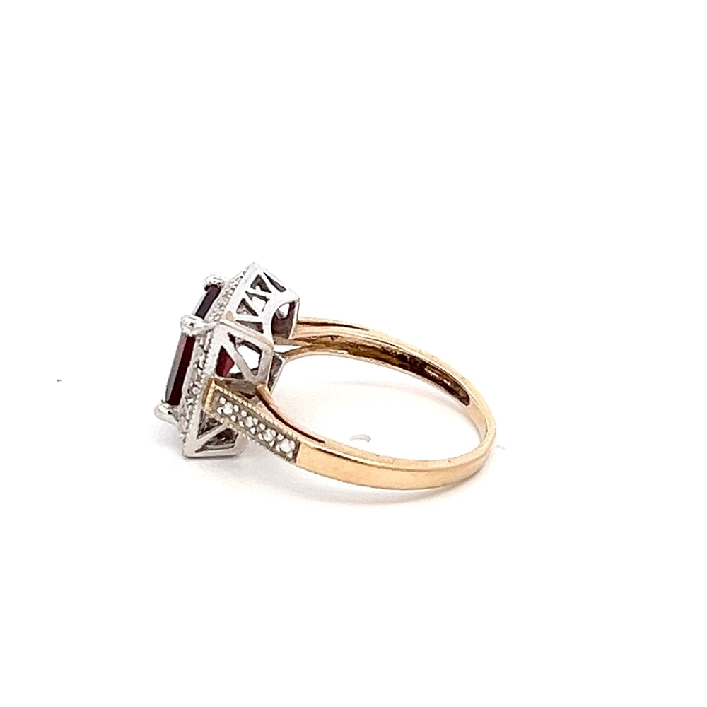 9ct Gold Garnet Ring N.V. £300