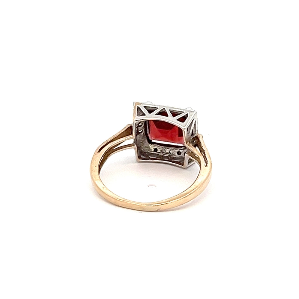 9ct Gold Garnet Ring N.V. £300