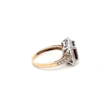 9ct Gold Garnet Ring N.V. £300