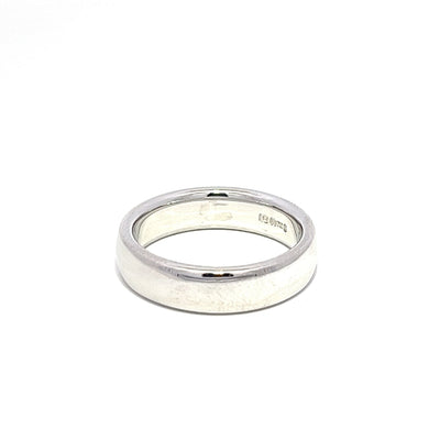 18ct White Gold Band N.V. £1700