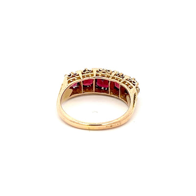 9ct Garnet 5 Stone Ring NV £600