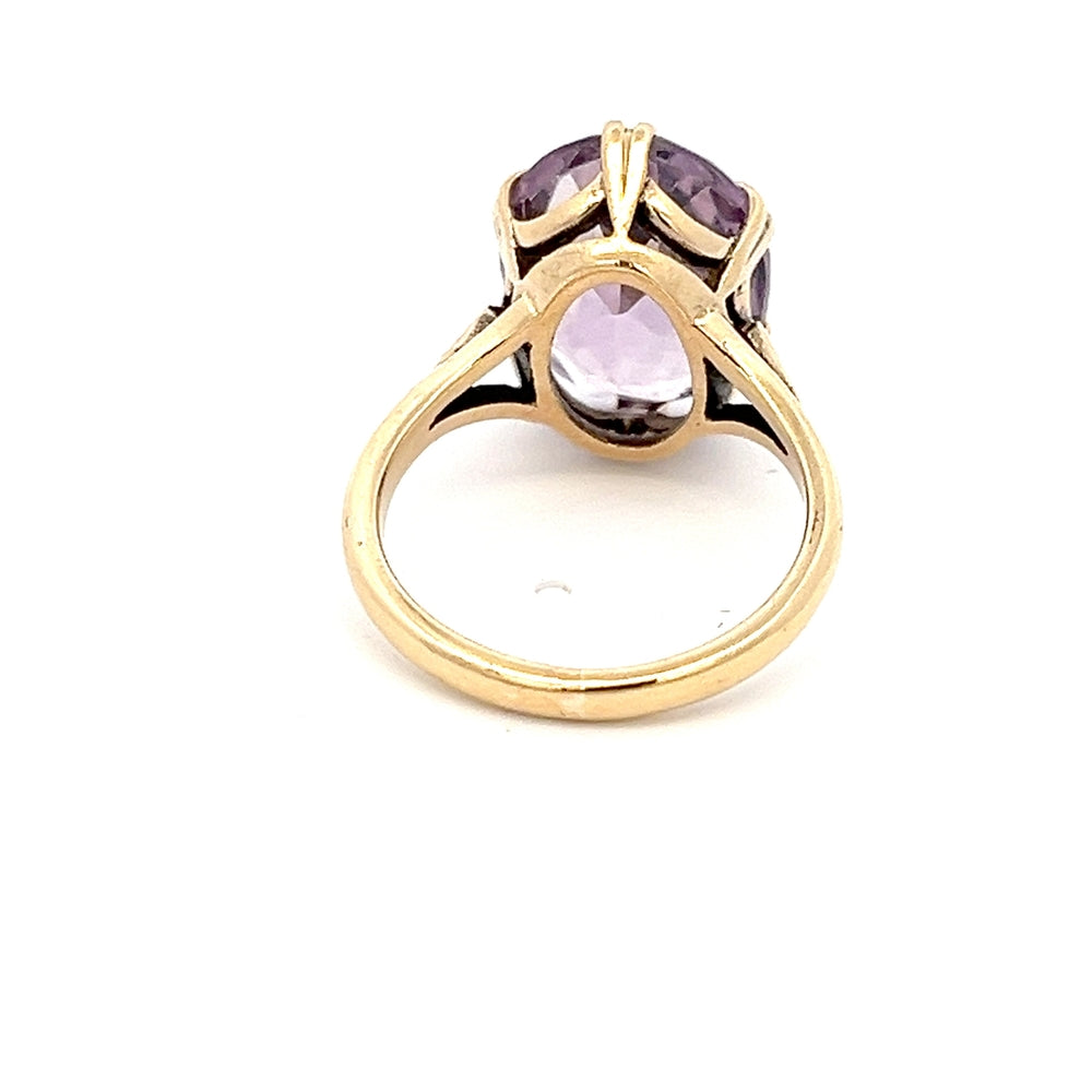9ct Yellow Gold Amethyst Ring N.V. £500