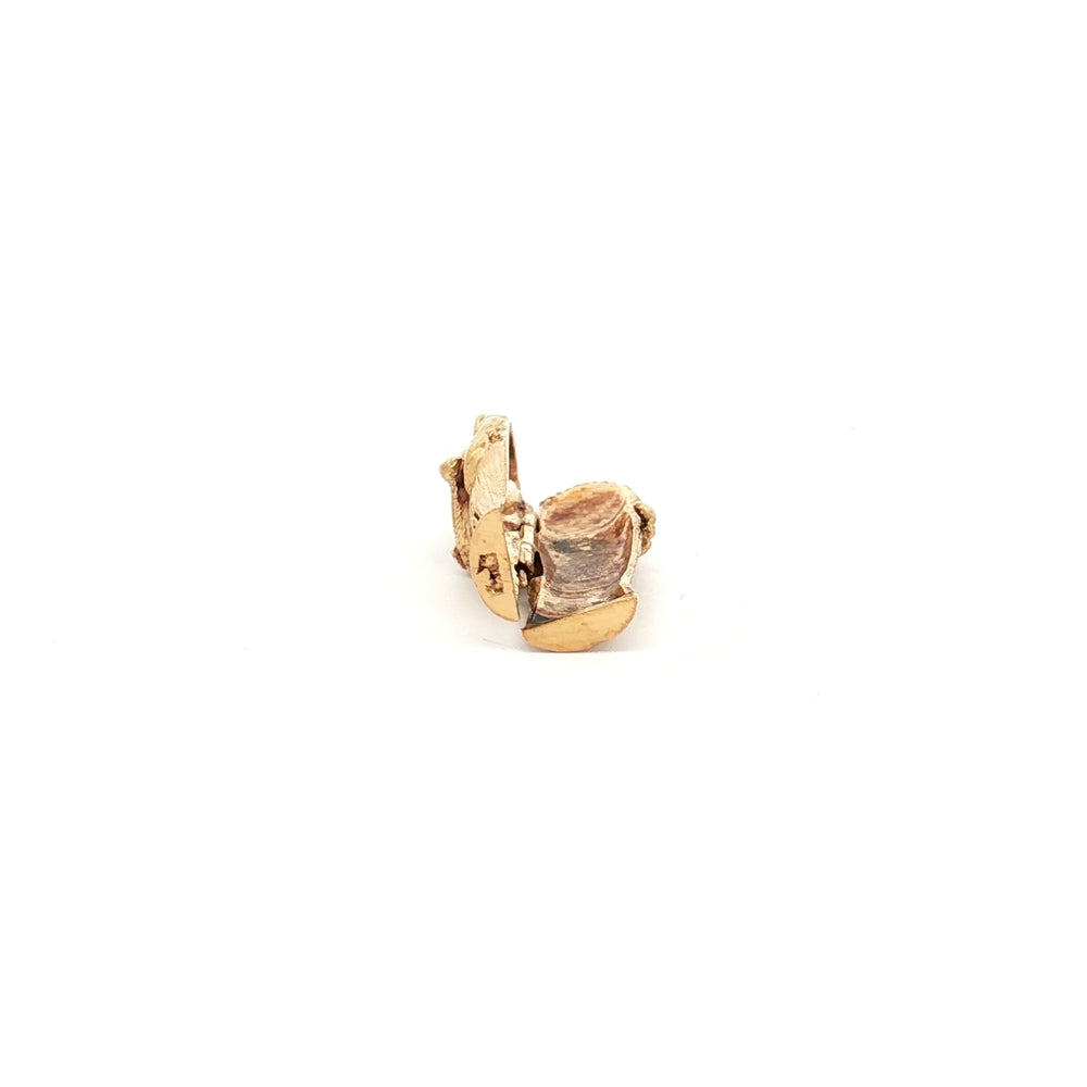 9ct Yellow Gold Sarcophagus Charm N.V. £480