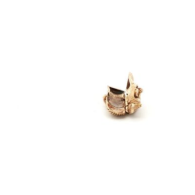 9ct Yellow Gold Sarcophagus Charm N.V. £480