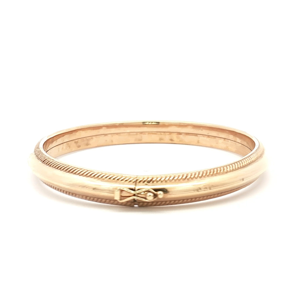 9ct Yellow Gold Bangle N.V. £800
