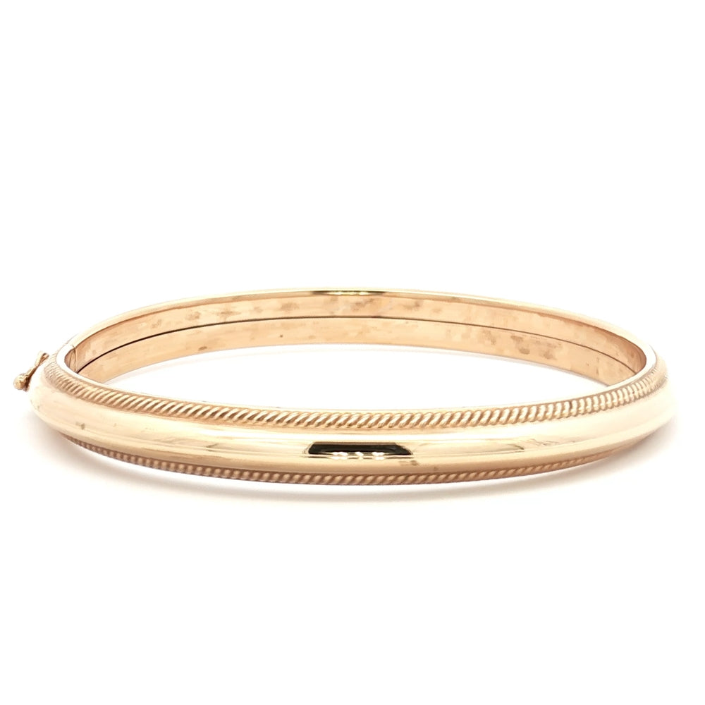 9ct Yellow Gold Bangle N.V. £800