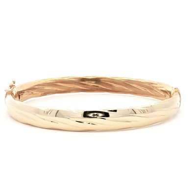 9ct Yellow Gold Bangle N.V. £900