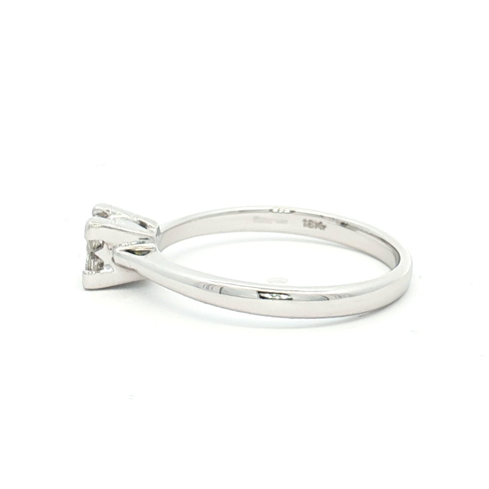 18ct White Gold 0.20ct Diamond Ring N.V. £900