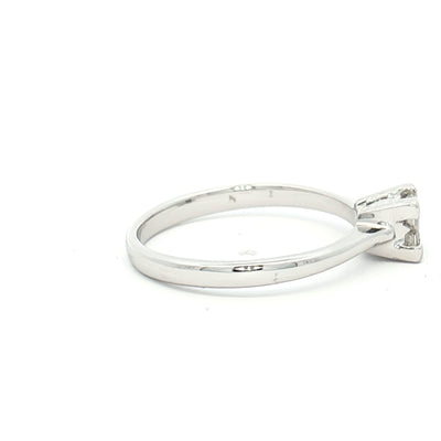 18ct White Gold 0.20ct Diamond Ring N.V. £900