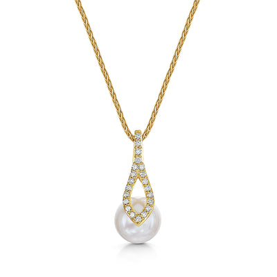 9ct Yellow Gold Pearl Pendant & Chain