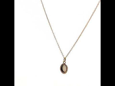 9ct Opal Pendant & Chain £350